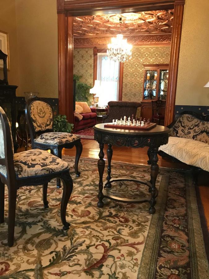 The Nauvoo Grand Bed & Breakfast Exterior photo